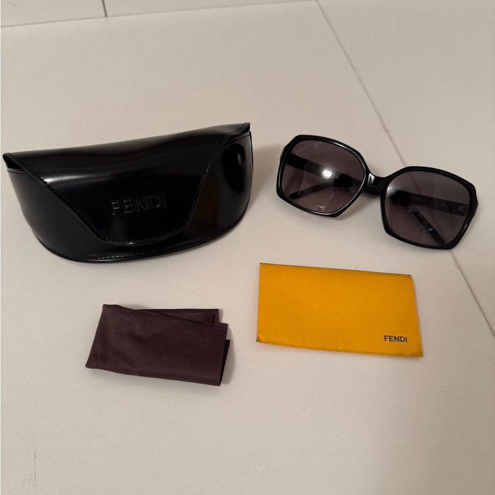 Fendi Black Oversized Square Sunglasses with Gray Lenses